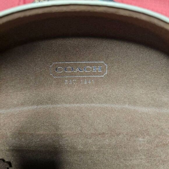 Coach Original White Logo Hard Sunglass Case Holder Sunglasses Microfiber Cloth - Picture 3 of 12